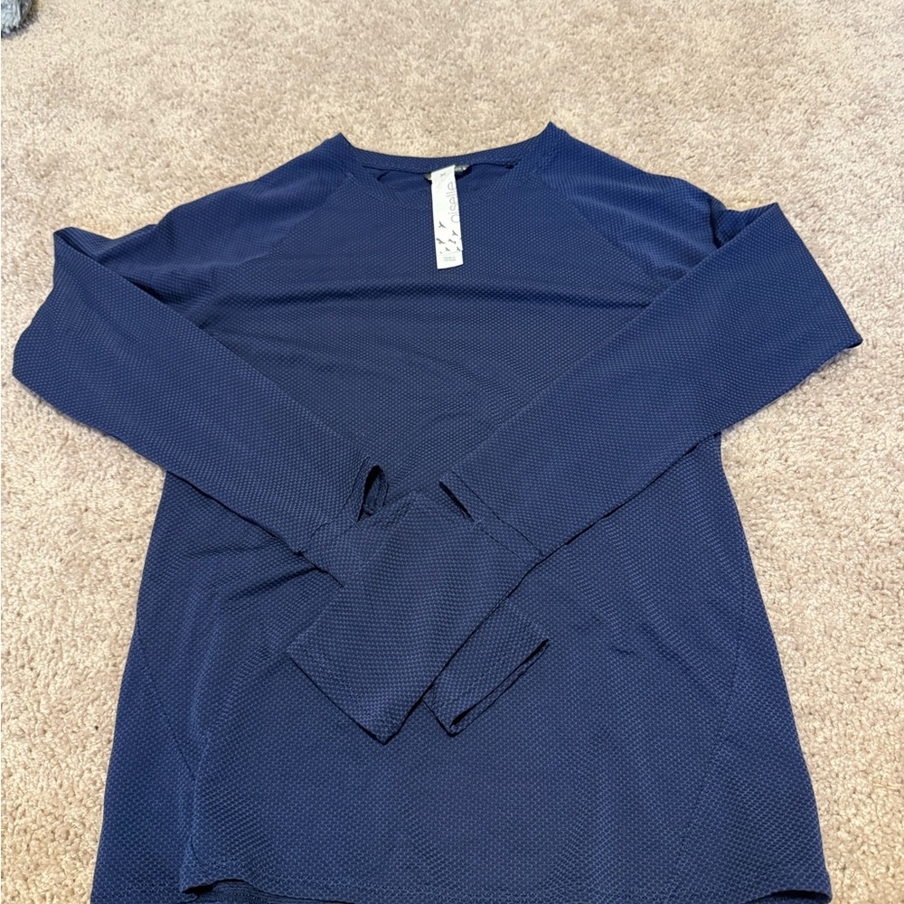 Oiselle Deep Blue Flyout Long Sleeve Top - Size 4